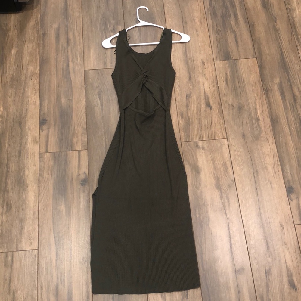 Ribbed bodycon midi dress